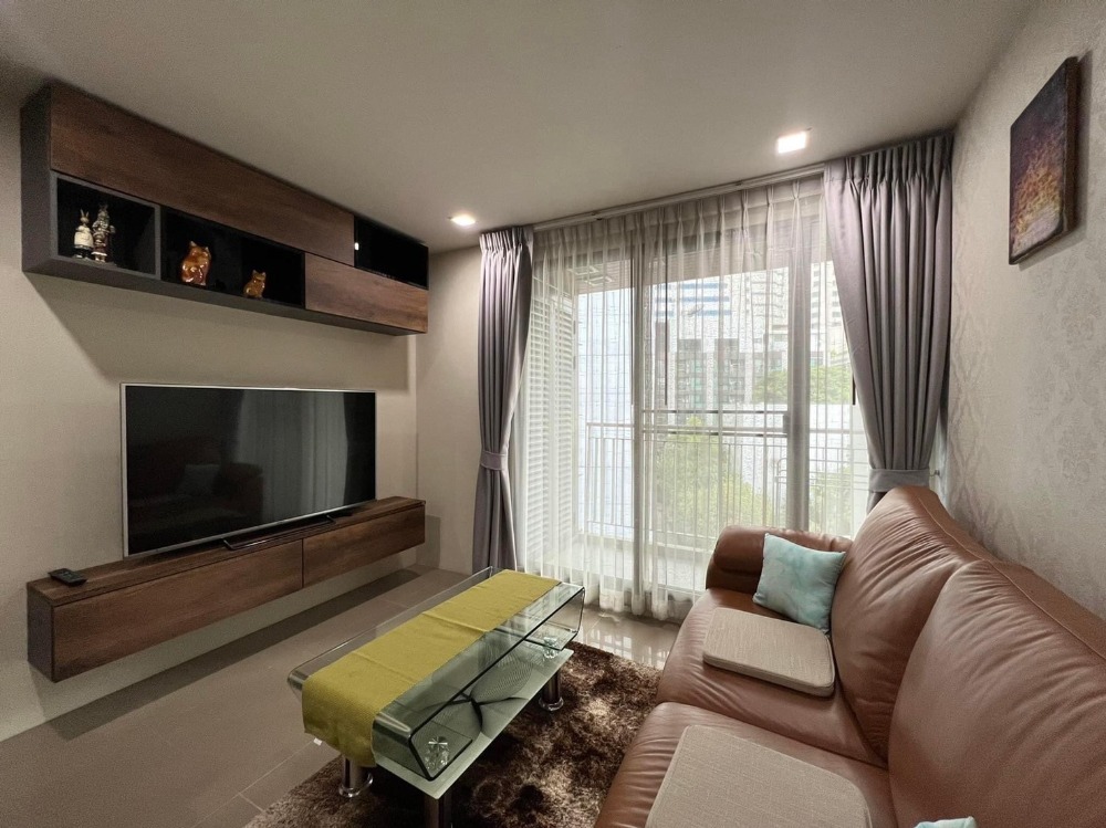 For RentCondoSukhumvit, Asoke, Thonglor : MIRAGE SUKHUMVIT27 : 65 SQM, 2BR/2BA Nearby Emsphere. Call 098-654-2399