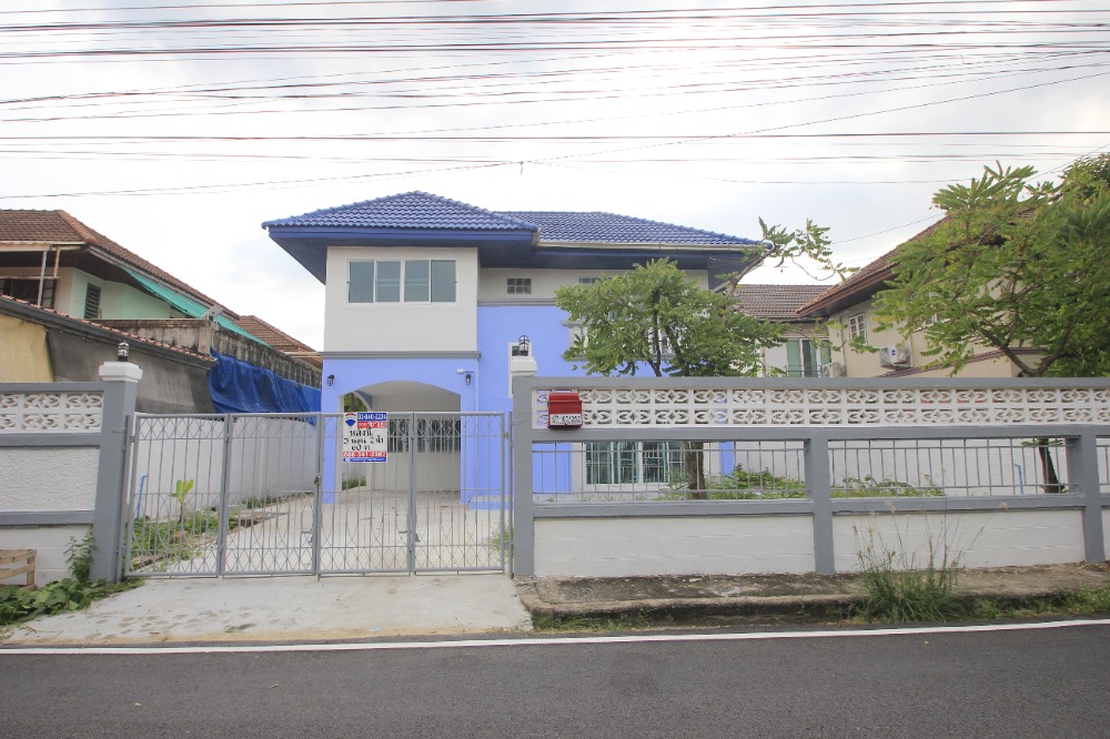 For SaleHouseNonthaburi, Bang Yai, Bangbuathong : Single house in Buathong Village, near Khlong Bang Phai BTS, Central Westgate, newly renovated house, spacious house, good condition, 60 square wah, 3.5 million