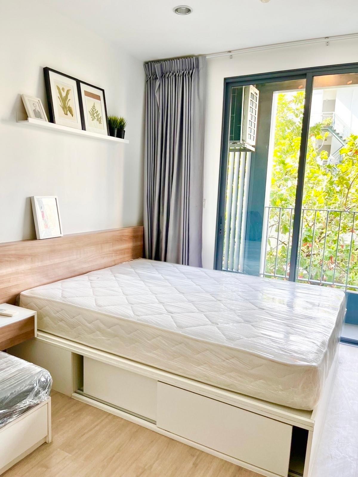 For RentCondoSiam Paragon ,Chulalongkorn,Samyan : Condo for Rent: Ideo Q Chula Samyan
🌟 Near MRT Samyan Station
🌟 Just a few steps to Chulalongkorn University

📏 Size: 22 sq.m.
💰 Rental Price: 18,000 THB/month