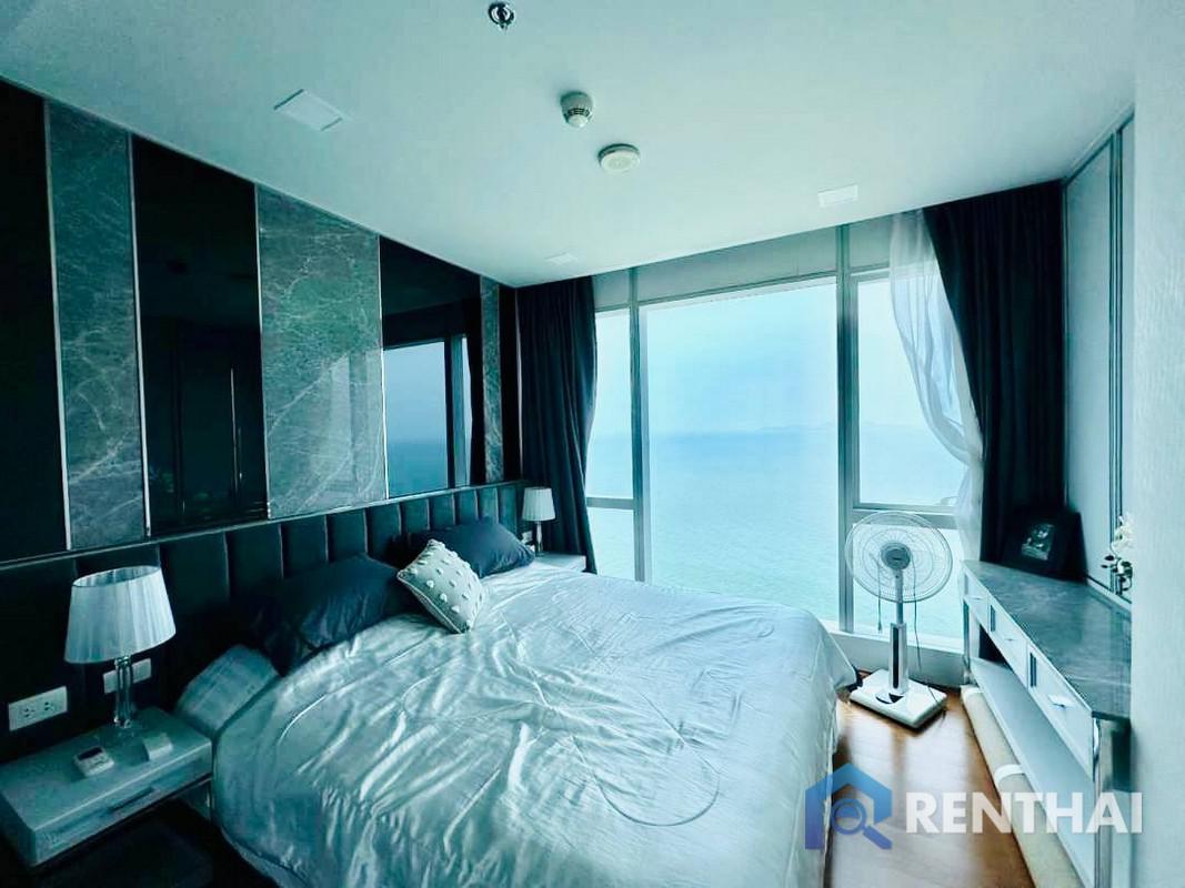 For SaleCondoPattaya, Bangsaen, Chonburi : Stunning Beachfront Condo with Ocean Views