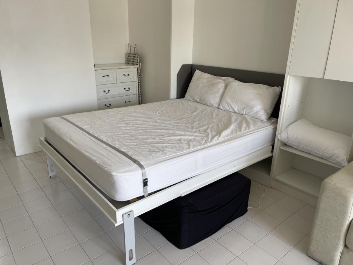 For RentCondoRatchadapisek, Huaikwang, Suttisan : Condo for rent near MRT Cultural Center, walk to the mall in minutes, pass Big C Ratchada, Jod Fair Market and The Street.