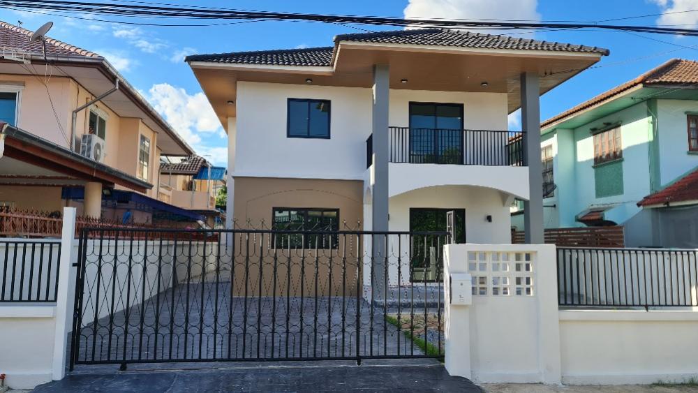 For SaleHouseBang kae, Phetkasem : For sale: 2-storey detached house, prime location, Petchkasem Village 3, Bang Khae District, Bangkok