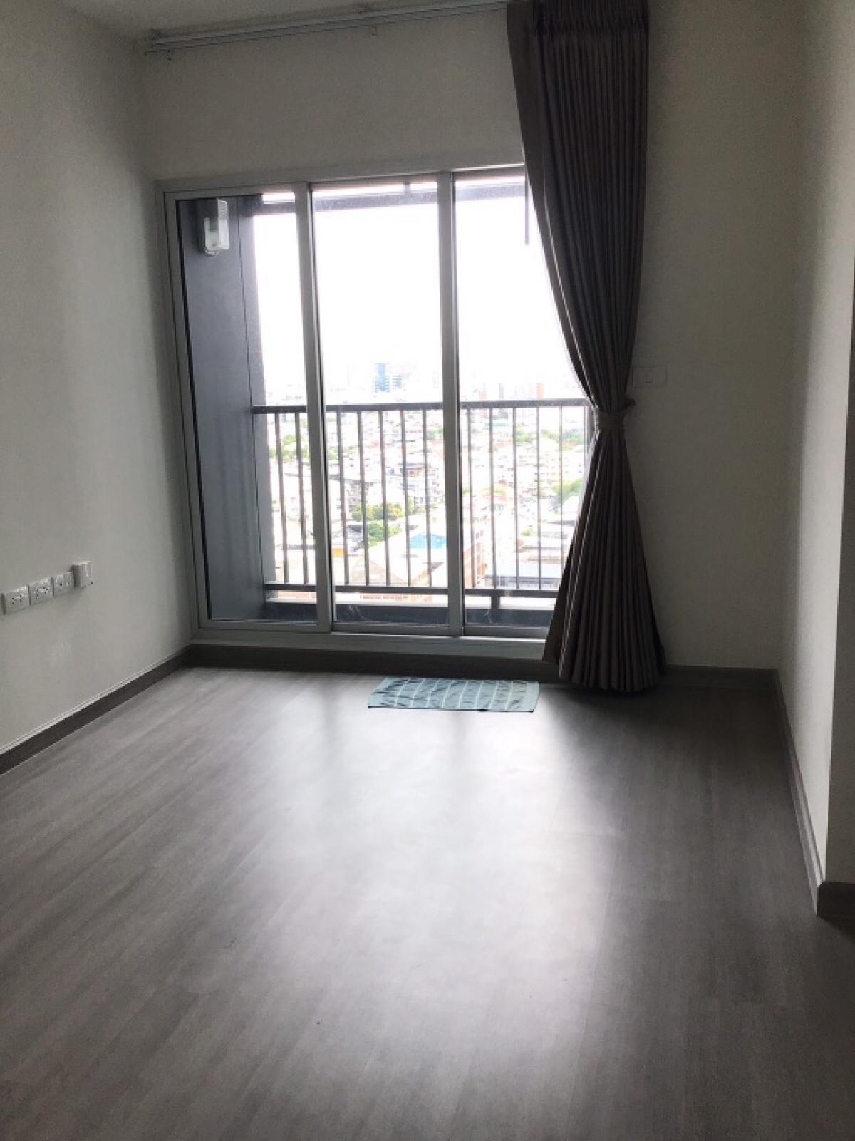 For SaleCondoPinklao, Charansanitwong : (GBL2176) Brand new room, never been used by anyone, plus convenient to take the BTS. Room For Sale Project name: President Charan-Yaek Fai Chai