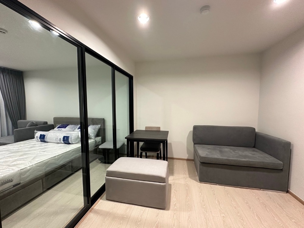 For RentCondoRama9, Petchburi, RCA : Condo for rent, Rice Rama 9, size 32 sq m., 1 bedroom, swimming pool view, very new room, complete with electrical appliances, Rama 9 location