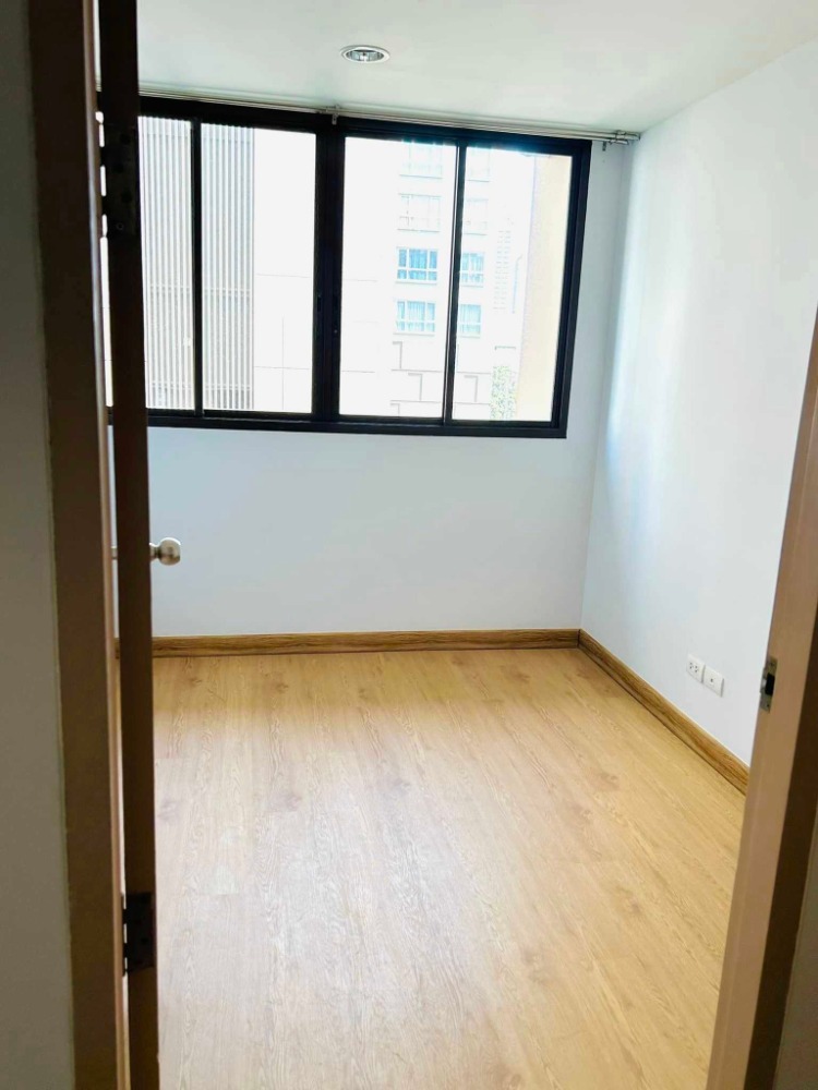 For SaleCondoWongwianyai, Charoennakor : S-IDBST103 Condo for sale, Ideo Blue Cove Sathorn, 4th floor, east side, city view, 56.14 sq m., 2 bedrooms, 1 bathroom, 4.9 million, 064-959-8900