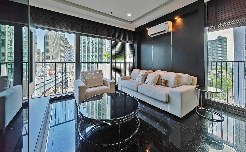 ให้เช่าคอนโดสุขุมวิท อโศก ทองหล่อ : [HOT RENT 🔥] Noble Remix Sukhumvit 36 Luxury Condo | 1Bedroom, corner room @ BTS Thonglor