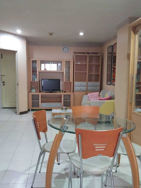 For RentCondoRatchadapisek, Huaikwang, Suttisan : Prasert Suk Place / 63 sq m. Fully furnished, 2nd floor *