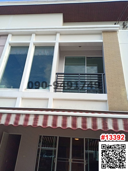 For RentTownhouseLadkrabang, Suwannaphum Airport : For rent: 2-storey townhouse, Baan Klang Muang Essence On Nut-Lat Krabang, ready to move in