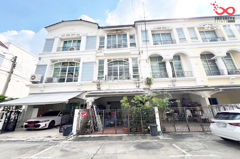 For SaleTownhouseChokchai 4, Ladprao 71, Ladprao 48, : Townhouse for sale, 3.5 floors, Baan Klang Muang, Lat Phrao 71, 22.5 square wah, Main Road, Soi Nakniwat 11, Lat Phrao Road