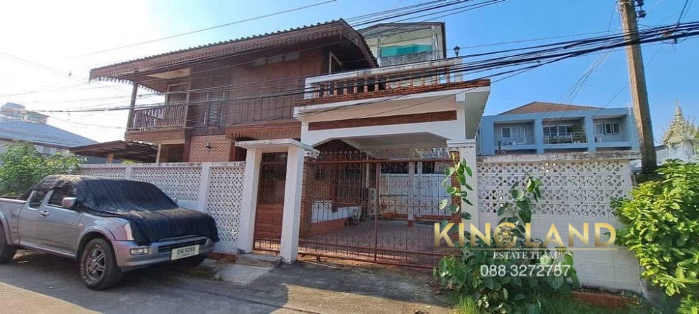 For RentHouseChokchai 4, Ladprao 71, Ladprao 48, : Large house for rent, 75 sq.w., Soi Lat Phrao 35, can be used as an Airbnb or an office, parking space for 5-6 cars in the house, corner house 💥💥Rent 45,000/month💥💥