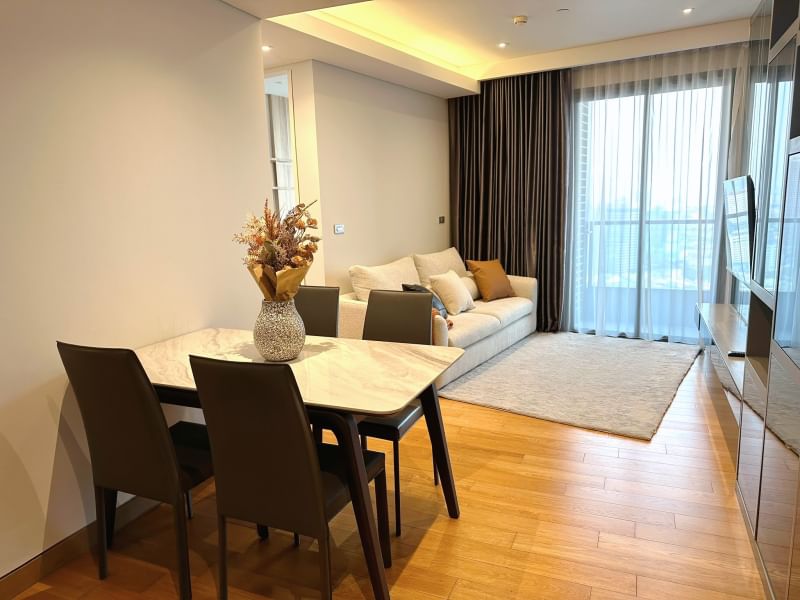 For RentCondoSukhumvit, Asoke, Thonglor : Condo for rent The Lumpini 24 55 sq m. near BTS Phrom Phong