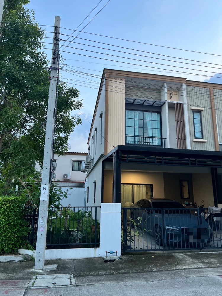 For SaleTownhouseLadkrabang, Suwannaphum Airport : For Sale/Rent: Corner Townhouse – 37.5 sq.w.