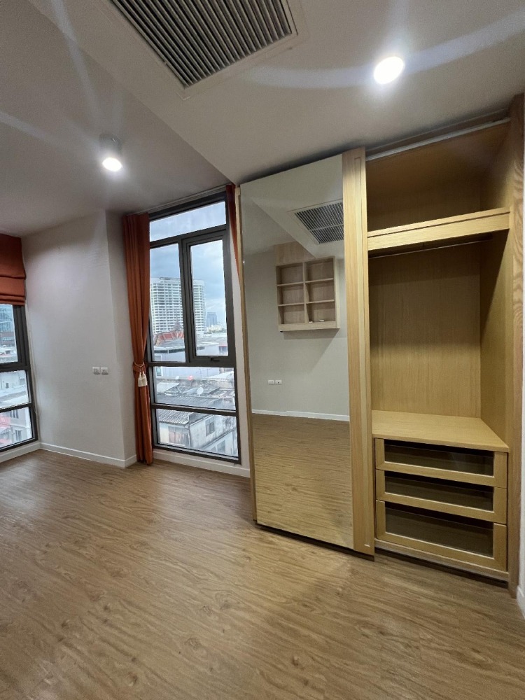 For SaleCondoSilom, Saladaeng, Bangrak : Siamese Surawong【𝐒𝐄𝐋𝐋】🔥A condo designed with spacious usable space, close to the Silom business center, ready to move in 🔥 Contact Line ID: @hacondo