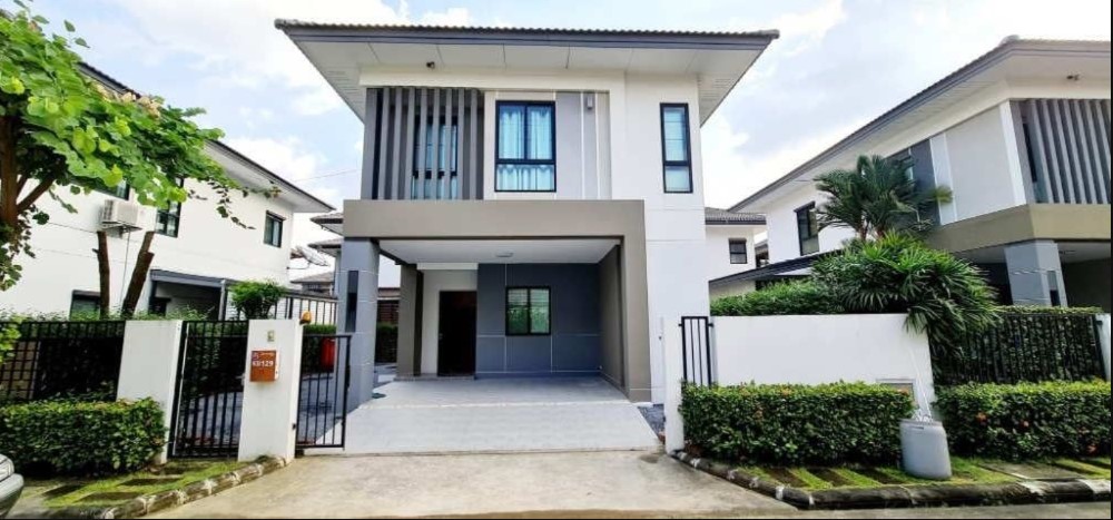 For RentHousePhutthamonthon, Salaya : 2-storey detached house for rent, Serin Petchkasem-Sai 3 project, near Bang Khae BTS station, The Mall Bang Khae