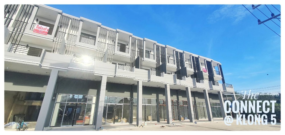 For RentShophousePathum Thani,Rangsit, Thammasat : For sale/rent: Commercial building TheConnect@klong5, main road Klong 5, many rooms available for rent