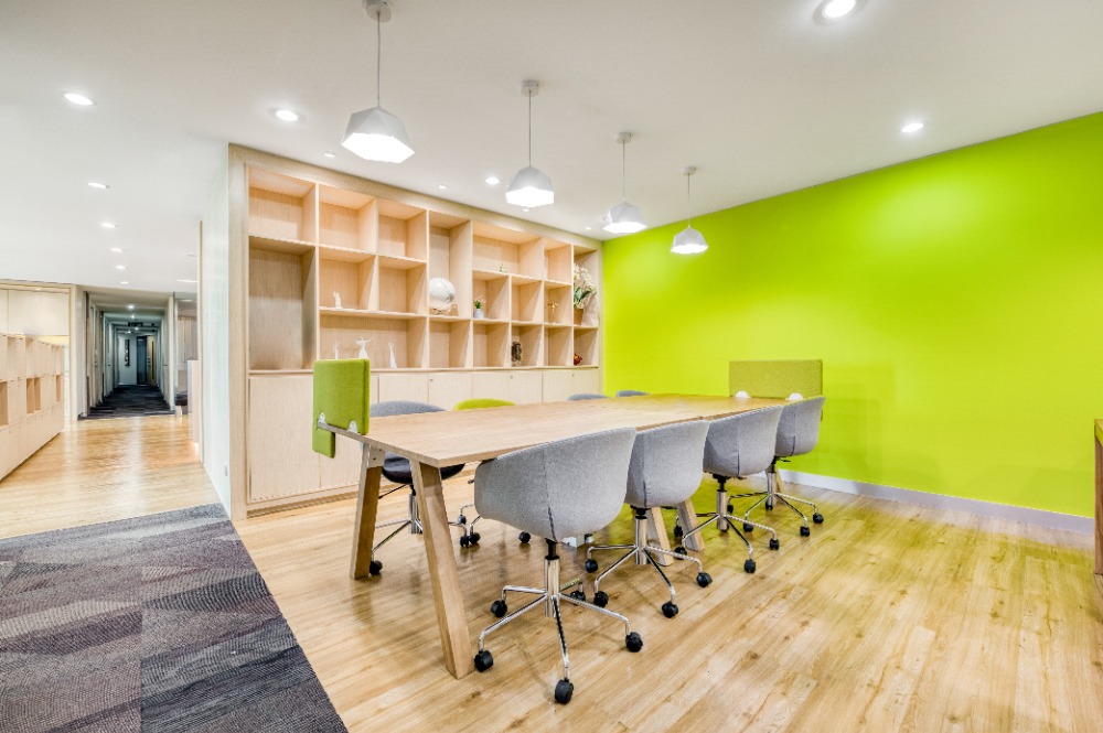 For RentPhutthamonthon, Salaya : Unlimited coworking access in Regus Interchange 21