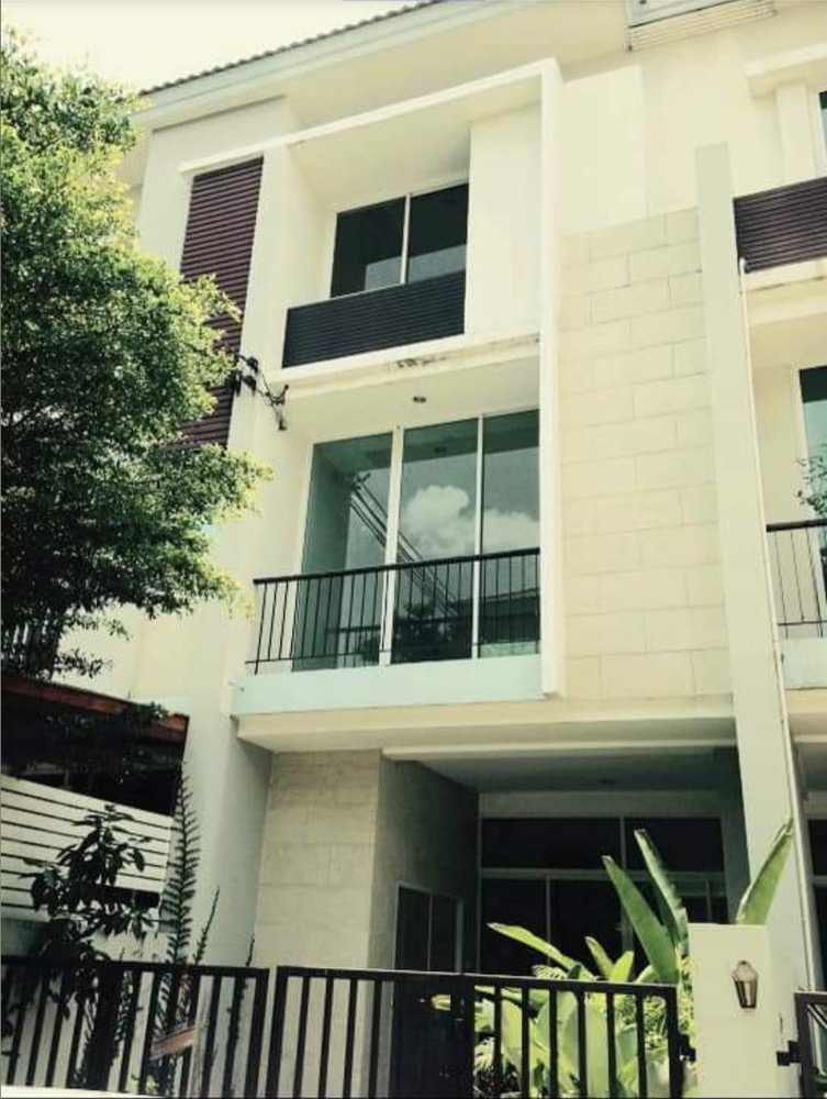 For RentTownhouseRama3 (Riverside),Satupadit : For rent: 3-storey townhouse, Rama 3, furnished, ready to move in, near Central/Lotus Rama 3, Sarasas School, expressway