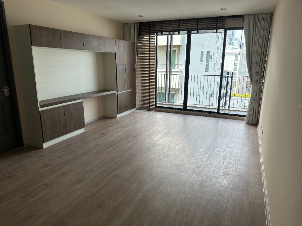 ขายคอนโดวิทยุ ชิดลม หลังสวน : FOR SALE 1 BEDROOM 61.37 Sq.m  NEWLY ROOM  PER SQ.M : 128,xxx Baht