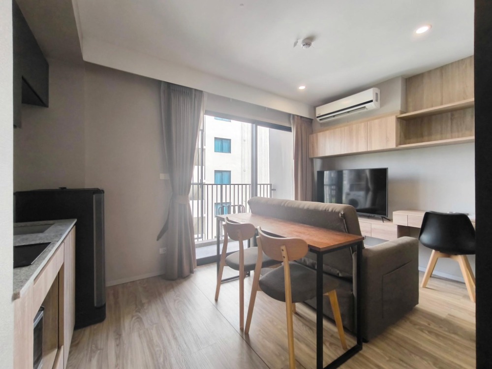 For RentCondoSathorn, Narathiwat : 🌸 Blossom Condo @ Sathorn - Charoenrat, Rental 13,000 Baht  🌸