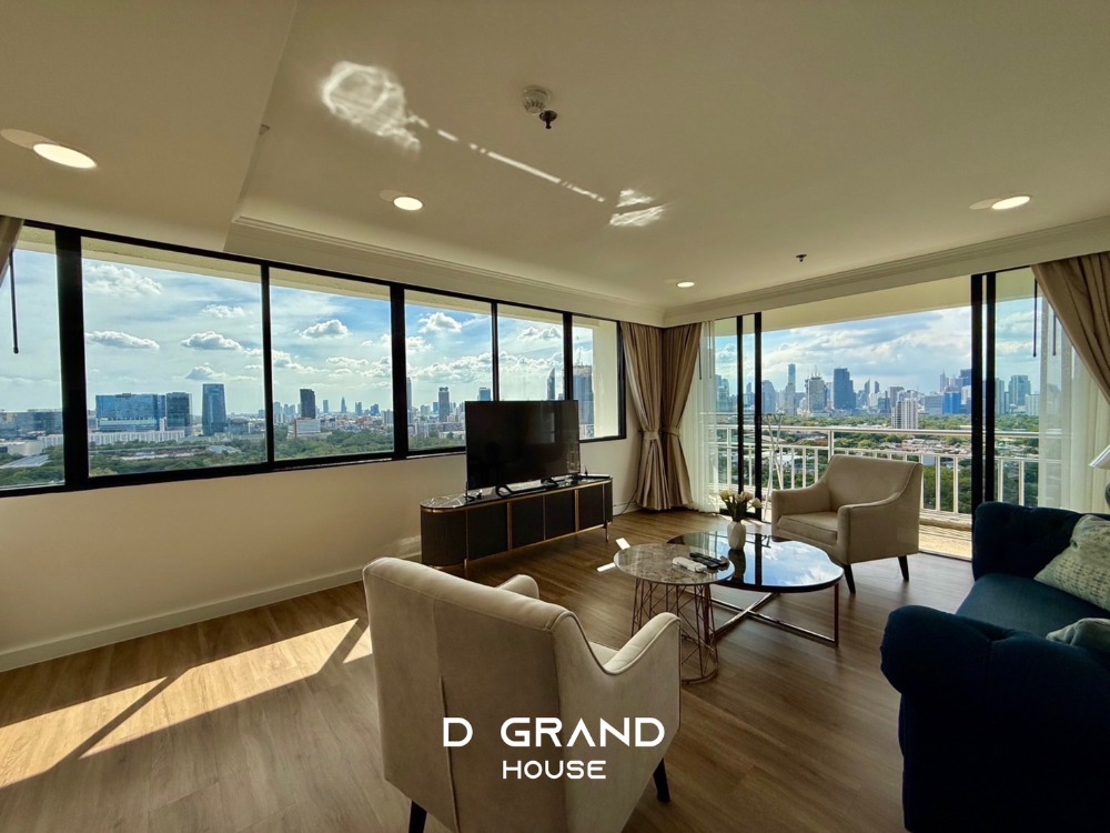 For RentCondoNana, North Nana,Sukhumvit13, Soi Nana : 𝗙𝗼𝗿 𝗥𝗲𝗻𝘁: 𝗟𝗮𝗸𝗲 𝗚𝗿𝗲𝗲𝗻 𝗖𝗼𝗻𝗱𝗼 𝗦𝘂𝗸𝗵𝘂𝗺𝘃𝗶𝘁 𝟴 Newly Renovated fully-furnished 2-Bedroom with Stunning Views Near BTS Nana!