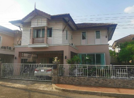 For RentHouseYothinpattana,CDC : Call 081-632-0632, 2-storey detached house for rent, Parinya Da Village, Chalongrat, on Pradit Manutham Road (along Ram Intra Expressway) / Pradit Manutham Soi 23 / beautiful house, fully furnished / ready to live