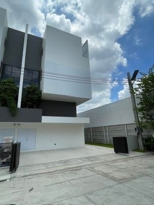 ขายวิภาวดี ดอนเมือง หลักสี่ : บ้านแฝด อาคิน วิภาวดี / 3 ห้องนอน (ขาย), Arkin Vibhavadi / Semi-Detached House 3 Bedrooms (FOR SALE) FEW134