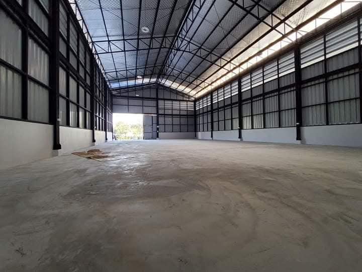 For RentWarehousePhutthamonthon, Salaya : Warehouse for rent, Phutthamonthon 4 Road, size 350 sqm. New condition with office, large car, easy to in and out, good location.