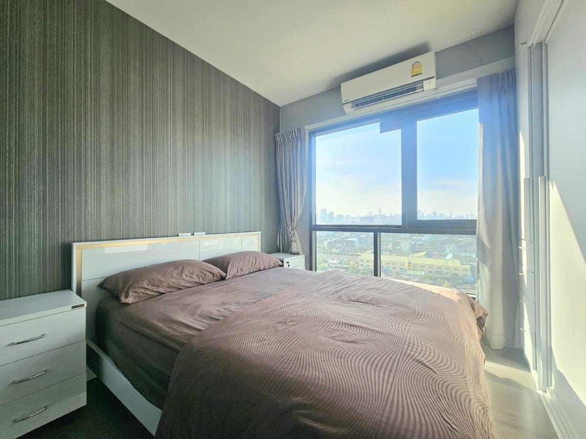 For SaleCondoBang Sue, Wong Sawang, Tao Pun : Urgent sale❗️Condo The Stage Taopoon-Interchange, 1 bedroom, 14th floor, 10th floor, size 26 sq m., 1 bedroom, 1 bathroom, near Gateway Bang Sue, facilities - furniture - air conditioner - water heater - microwave oven, transfer fee is half each ---------