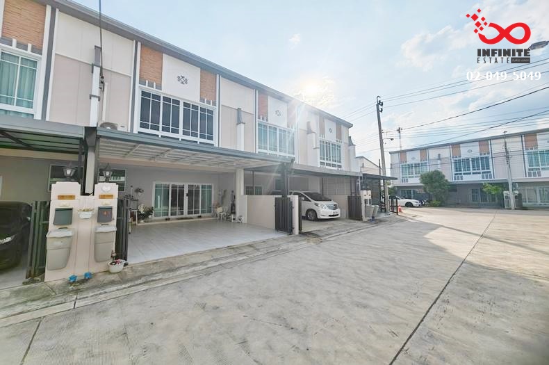 For SaleTownhouseKasetsart, Ratchayothin : For sale: 2-storey townhouse, 20.1 square wah, Ever City Ram Intra-Chatuchak Expressway, Kanchanaphisek Road