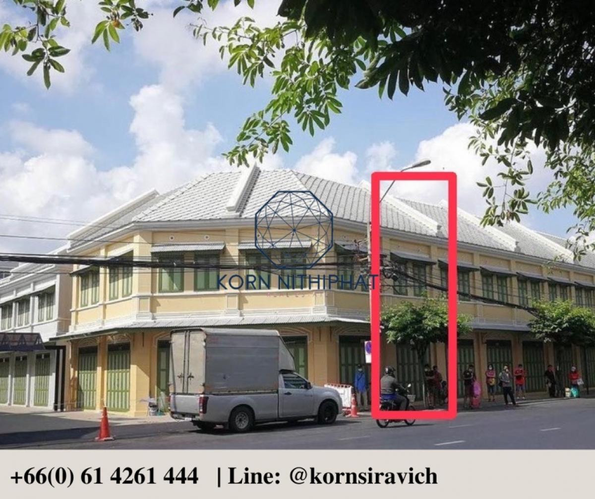 For RentRetailYaowarat, Banglamphu : For rent: 1 shophouse on Yaowarat Road, near MRT Sam Yot Station 700 meters, Giant Swing, Pak Khlong Talat, Chao Phraya River, Bangkok