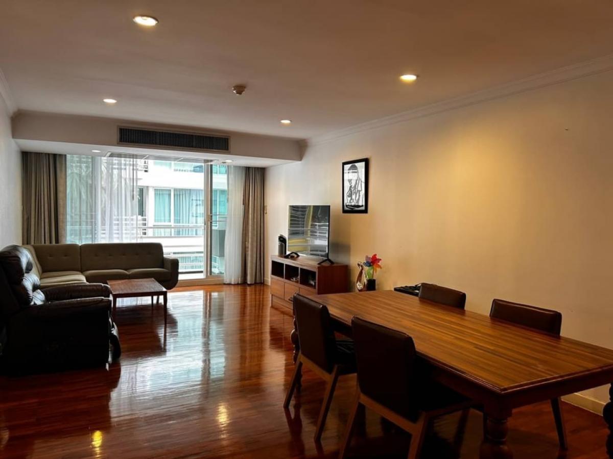 For RentCondoNana, North Nana,Sukhumvit13, Soi Nana : Condo 3 bed near BTS