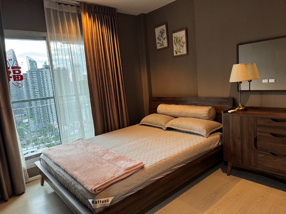 For RentCondoRama9, Petchburi, RCA : Large condo near MRT Rama 9