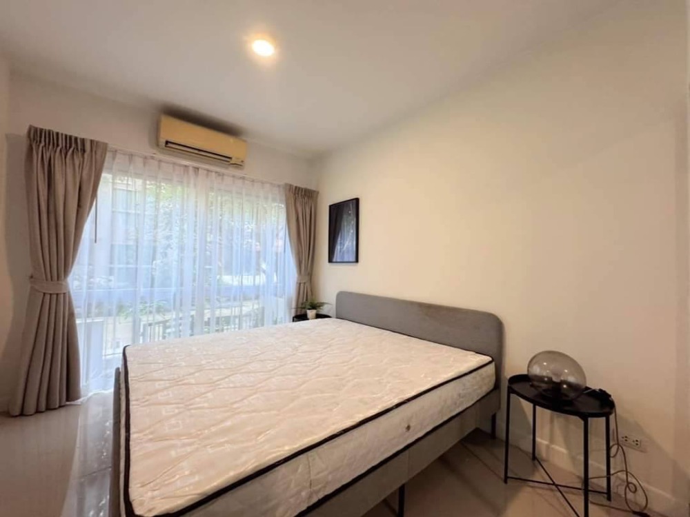 For RentCondoOnnut, Udomsuk : The room is on the 1st floor, vacant and ready to move in, near the BTS Yellow Line, Srinakarin Station.