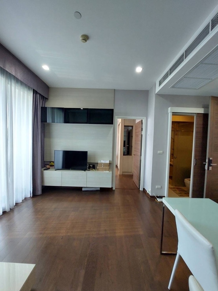 For RentCondoRama9, Petchburi, RCA : Q Asoke Q Asoke for rent, ready to move in, good price, 1 bedroom, 1 bathroom (large size) 45 sq.m.