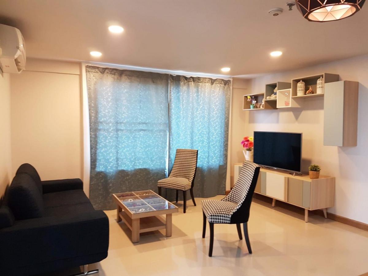 For RentCondoRatchadapisek, Huaikwang, Suttisan : Large room fir rent near Suthisarn Subway Station 70sqm 2 bedrooms with king size beds