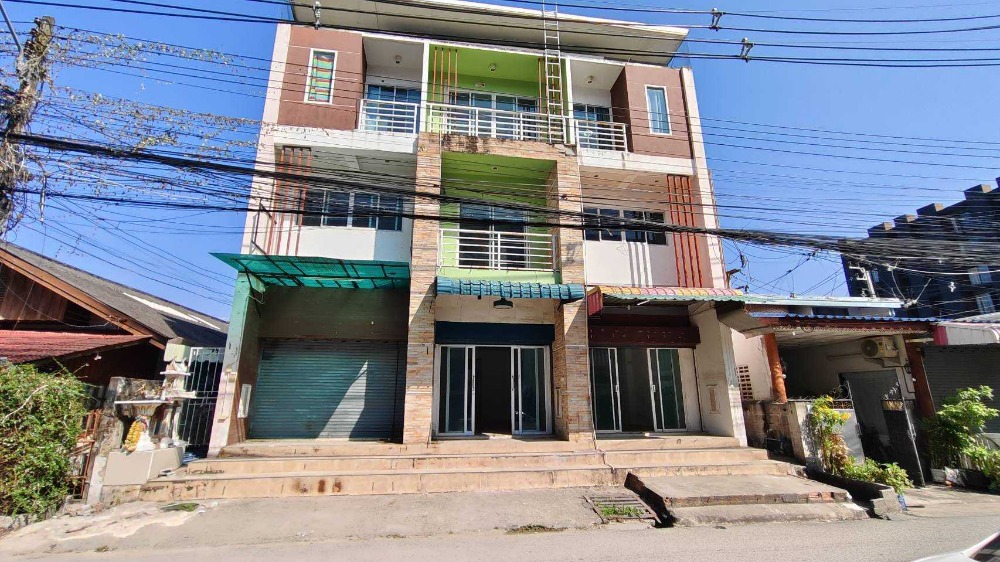 For SaleShophouseChiang Mai : Commercial building for sale, 3 units, 3 floors, with land, Santitham, Chiang Mai Province