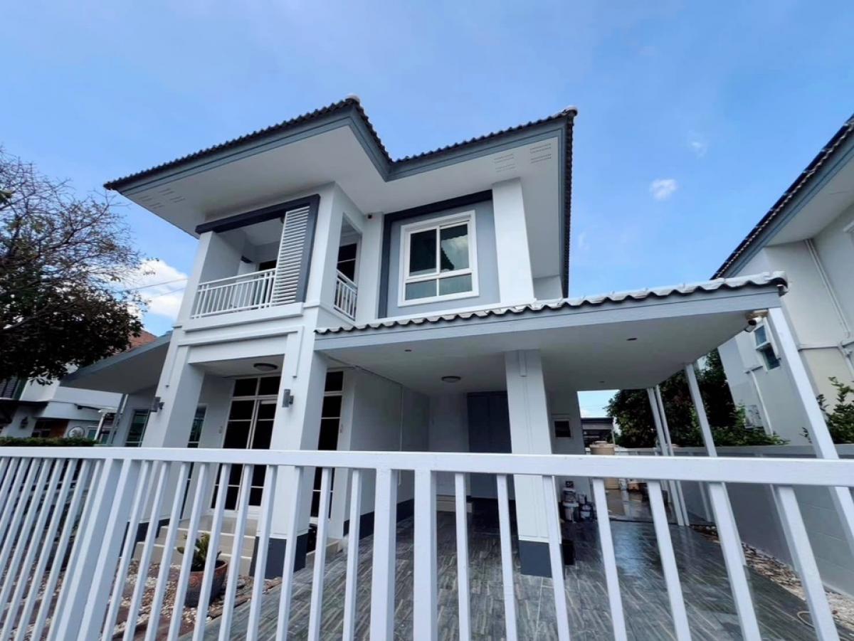 For RentHouseNawamin, Ramindra : 30,000.- Corner house with furniture, Sena Ville Village, Ram Intra, Khubon 27, near Khubon BTS, Fashion Island, Sinphaet Hospital, Ram Intra