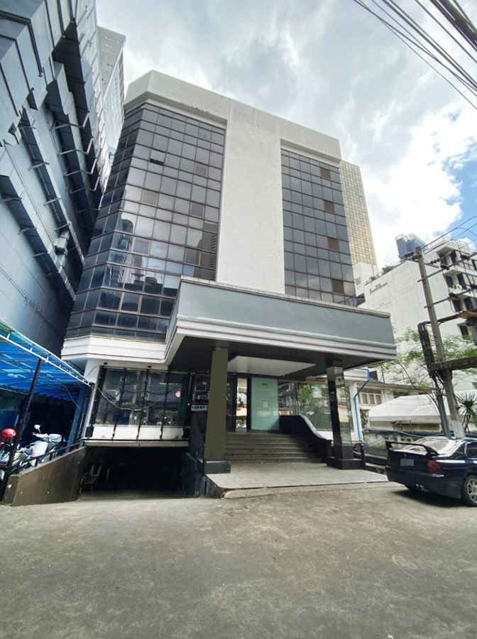 For RentShophouseSilom, Saladaeng, Bangrak : Commercial Space 550-2,500 sqm. in Surawong-Silom For Rent (separated floor)