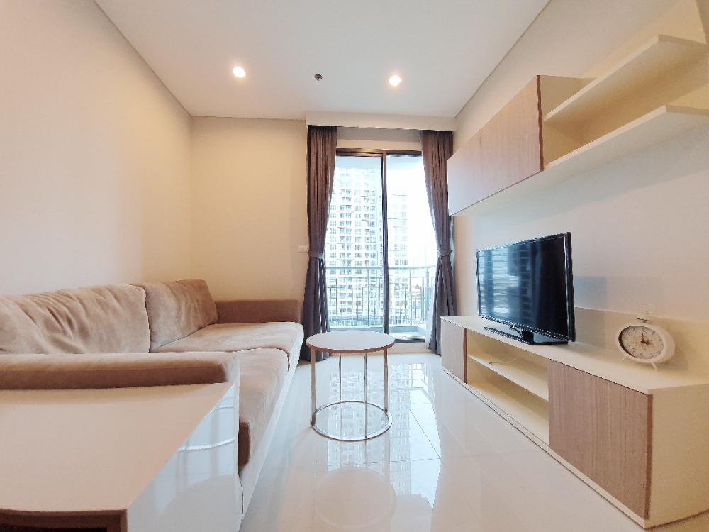 ให้เช่าคอนโดพระราม 9 เพชรบุรีตัดใหม่ RCA : Villa Asoke - Fully furnished & ready to move in, Prime central location, MRT Phetchaburi