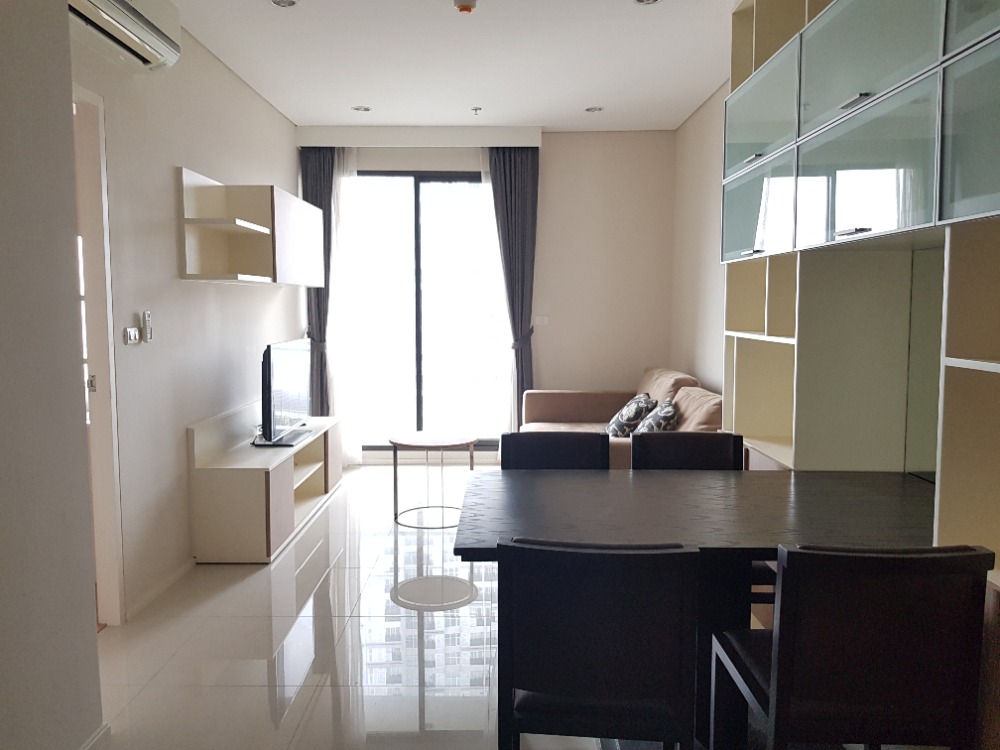 ให้เช่าคอนโดพระราม 9 เพชรบุรีตัดใหม่ RCA : Villa Asoke - Fully furnished & ready to move in, Prime central location, Close to MRT Phetchaburi