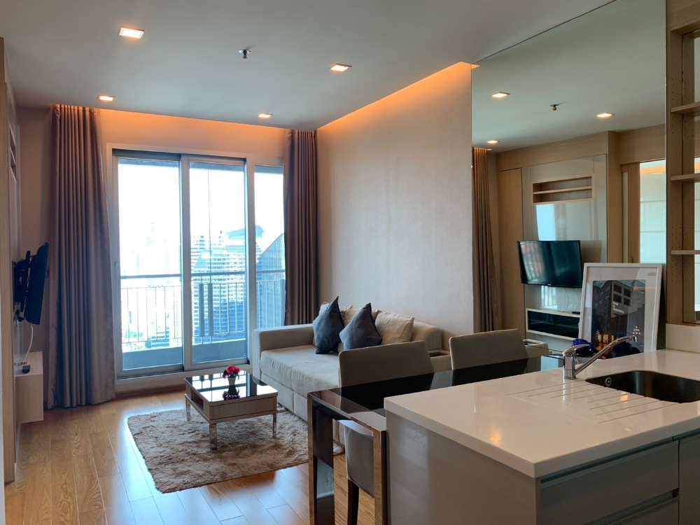 ให้เช่าคอนโดพระราม 9 เพชรบุรีตัดใหม่ RCA : for rent the address asoke 1 bed nice room ❤️✅🎉