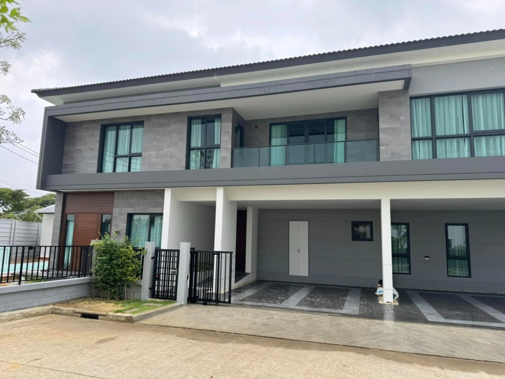 For RentHouseBangna, Bearing, Lasalle : Single house for rent, The City Bangna project, size 120 sq m, beautifully decorated, with private swimming pool