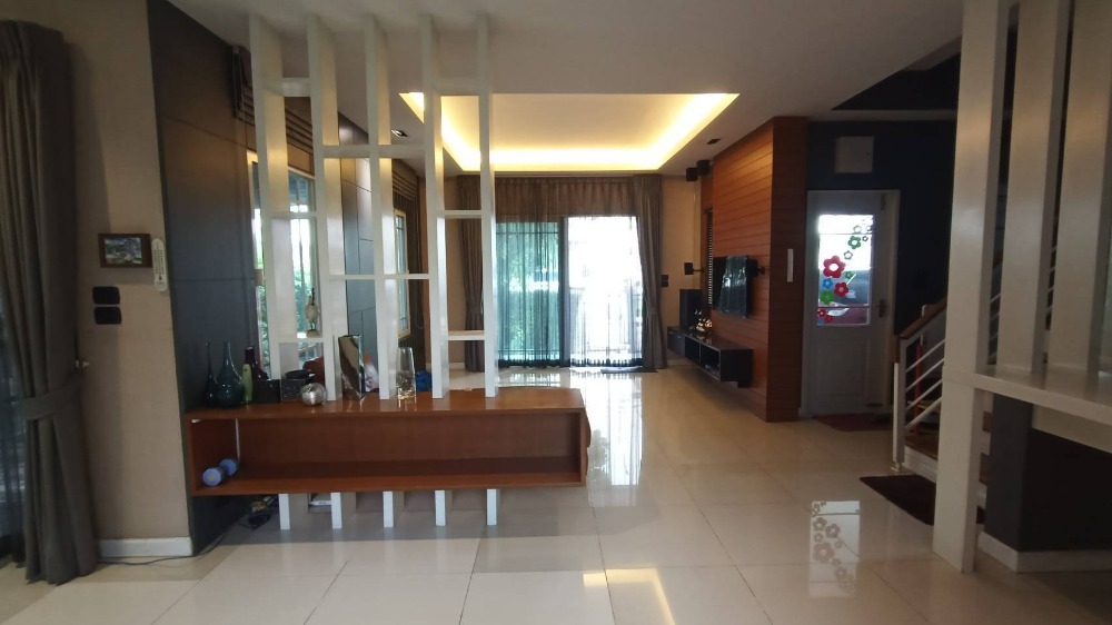 For SaleHouseLadkrabang, Suwannaphum Airport : P-2658 Urgent sale! Manthana Wongwaen-On Nut 3, beautiful house, good location, surrounded by amenities.