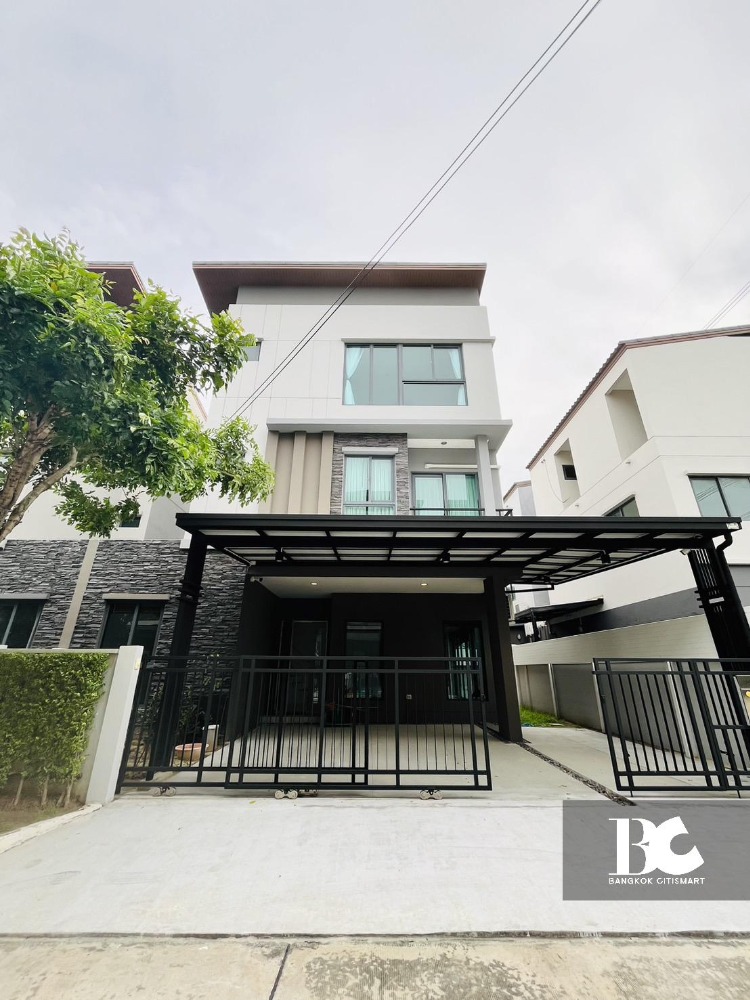 For SaleHouseMin Buri, Romklao : For sale: 3-storey townhouse, Baan Klang Muang The Edition Rama 9-Krungthepkritha, location: Krungthep Kreetha (new road)