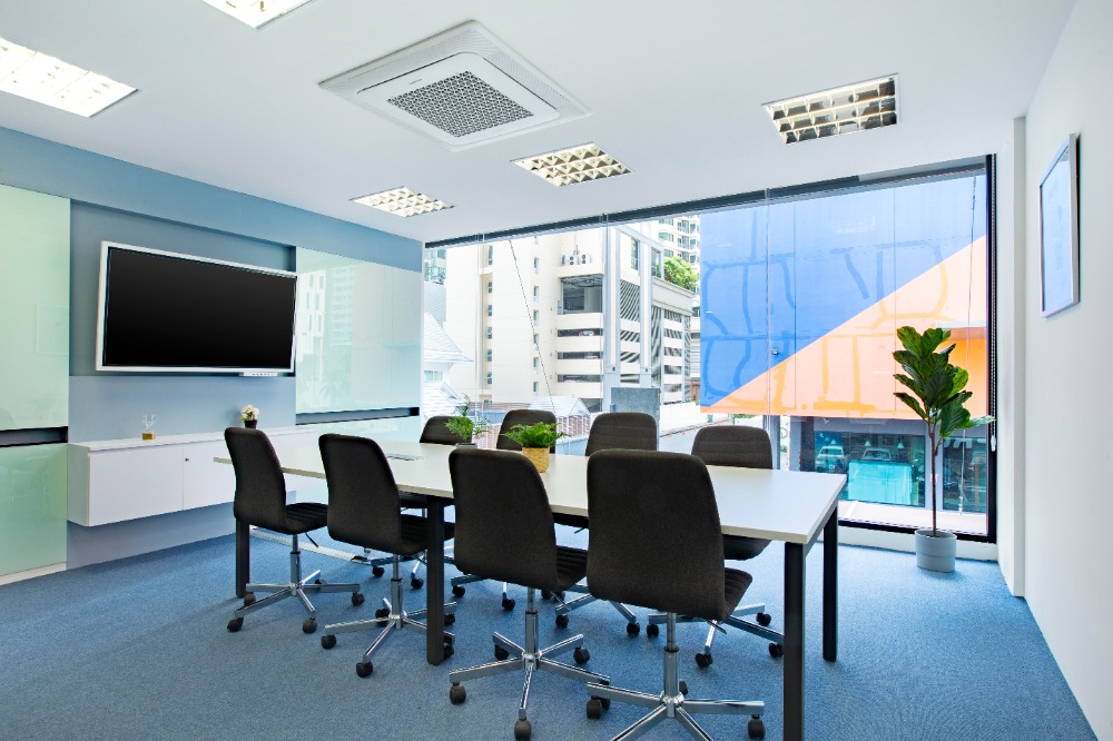 ให้เช่าสำนักงานคลองเตย กล้วยน้ำไท : All-inclusive access to professional office space for 10 persons in HQ SO24