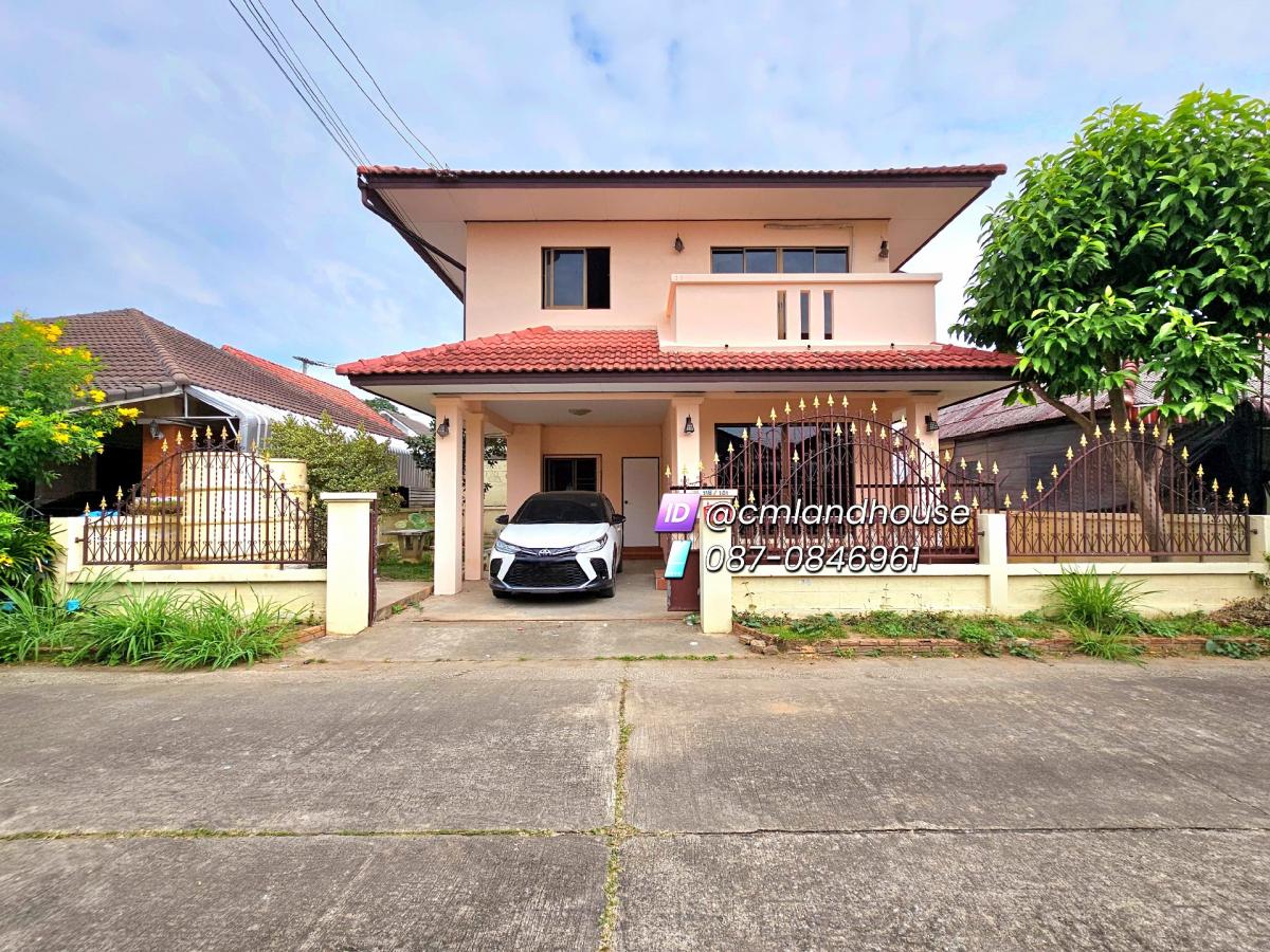 For SaleHouseChiang Mai : Selling below appraisal! Petchmanee House, Pa Daet Subdistrict, Mueang District, 7 km from the airport. Large house with 4 bedrooms. This house is not flooded.