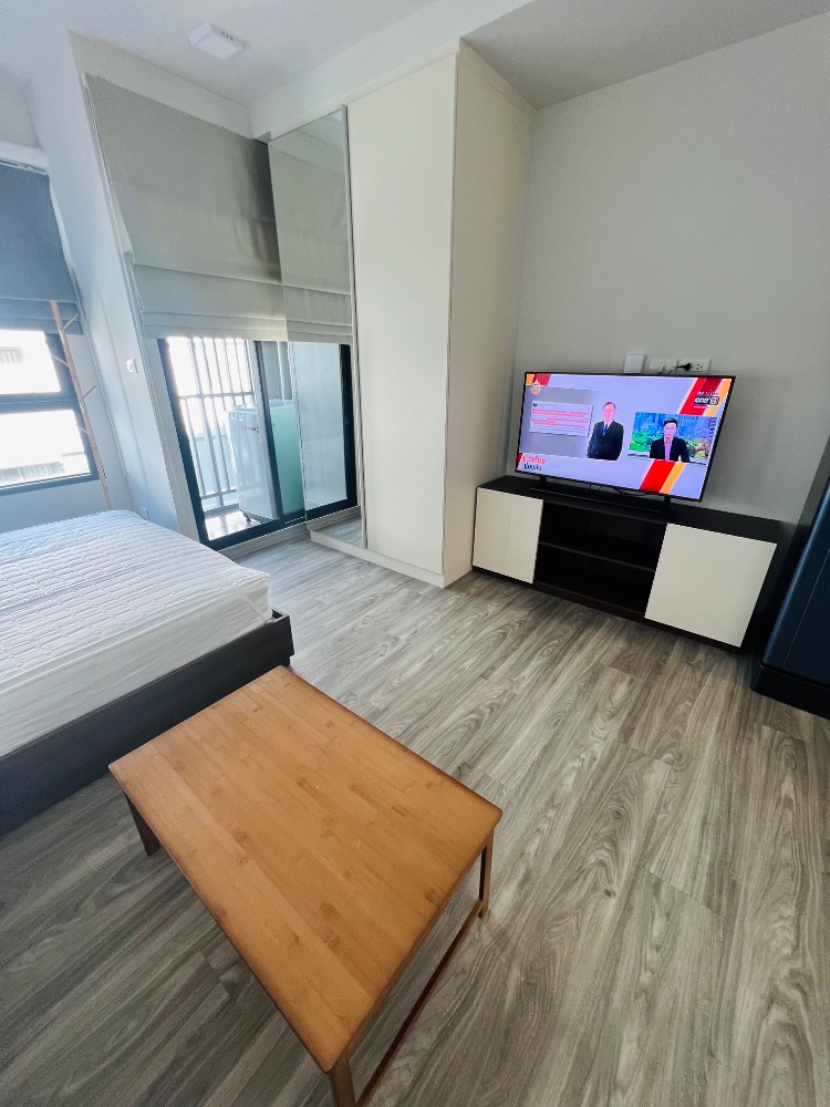 For RentCondoPathum Thani,Rangsit, Thammasat : New condo near Rangsit University, fully furnished, complete with electrical appliances