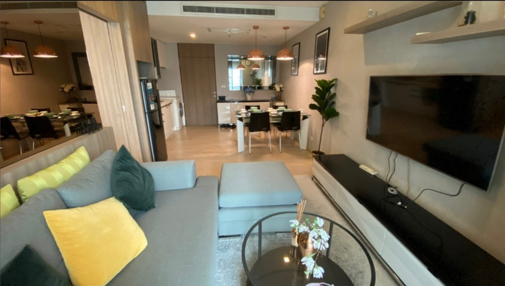 For RentCondoSukhumvit, Asoke, Thonglor : For rent: Noble Remix Sukhumvit 36, beautiful, cheap, ready to move in, near BTS Thonglor. Interested, add Line @841qqlnr