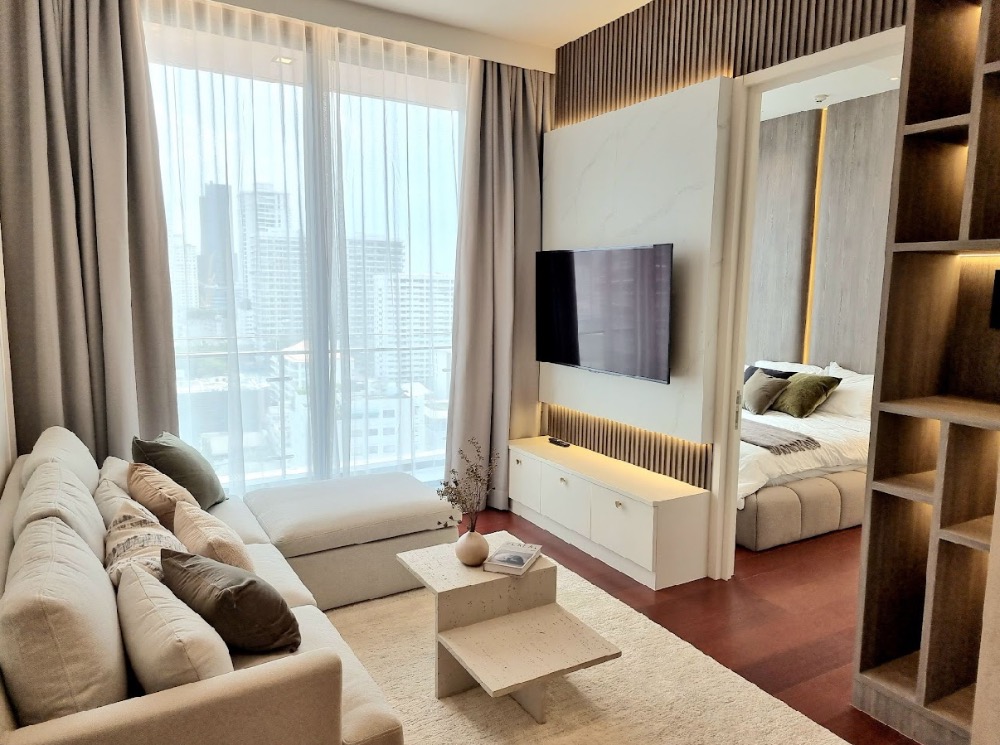 For RentCondoSukhumvit, Asoke, Thonglor : Condo Khun By Yoo 1 bedroom 50 sq m. All new furniture, beautifully decorated.