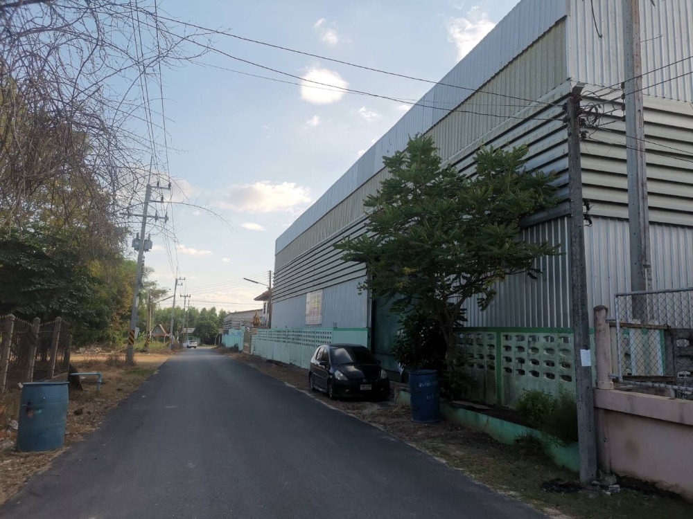 For SaleFactoryPattaya, Bangsaen, Chonburi : Factory / warehouse for sale with office and house, Phanat Nikhom District, Chonburi Province, cheap price